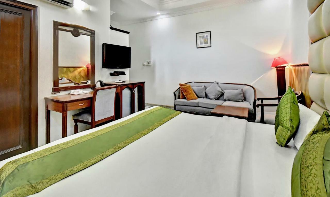 Treebo Trend Corporate Inn Chandīgarh Exterior foto